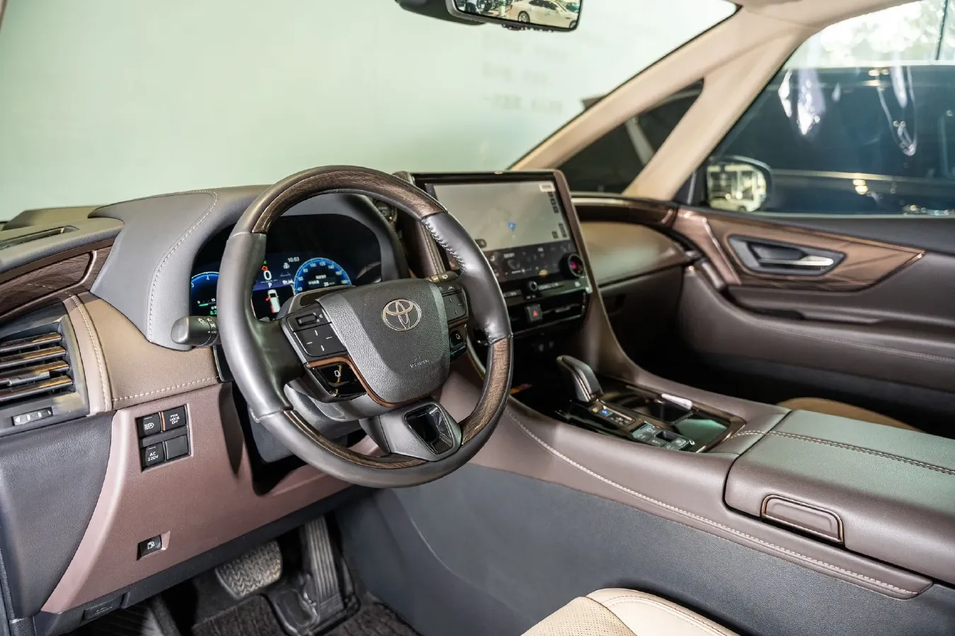 2024 Toyota Alphard 2.5L 190HP L4 E-CVT Hybrid,autocango,china used car exporter,china ev exporter,chinese used car exporter,chinese used ev exporter