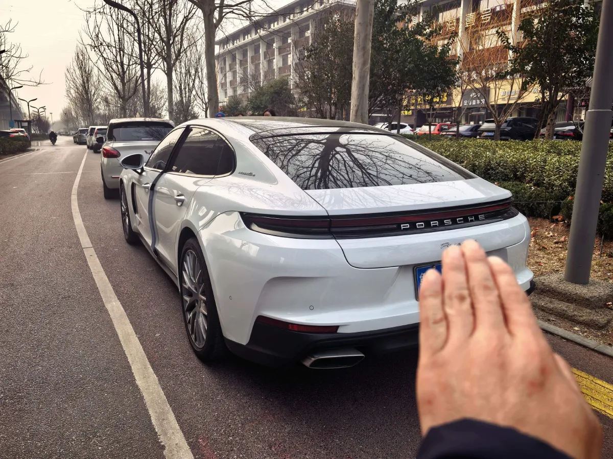 2024 Porsche Panamera 2.9T 353HP V6 8DCT,autocango,china used car exporter,china ev exporter,chinese used car exporter,chinese used ev exporter