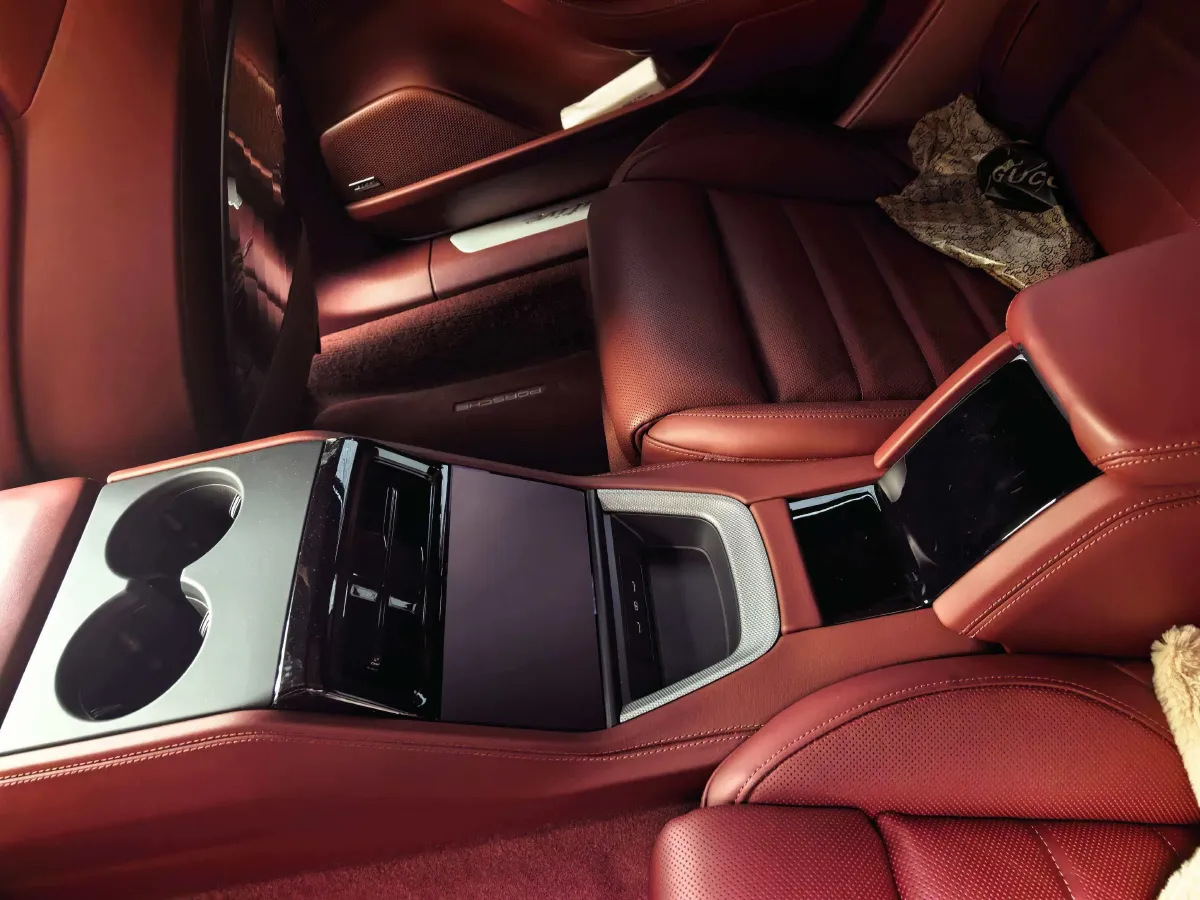 2024 Porsche Panamera 2.9T 353HP V6 8DCT,autocango,china used car exporter,china ev exporter,chinese used car exporter,chinese used ev exporter