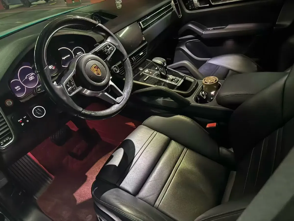 2022 Porsche Cayenne 3.0T 340HP V6 8AT,autocango,china used car exporter,china ev exporter,chinese used car exporter,chinese used ev exporter