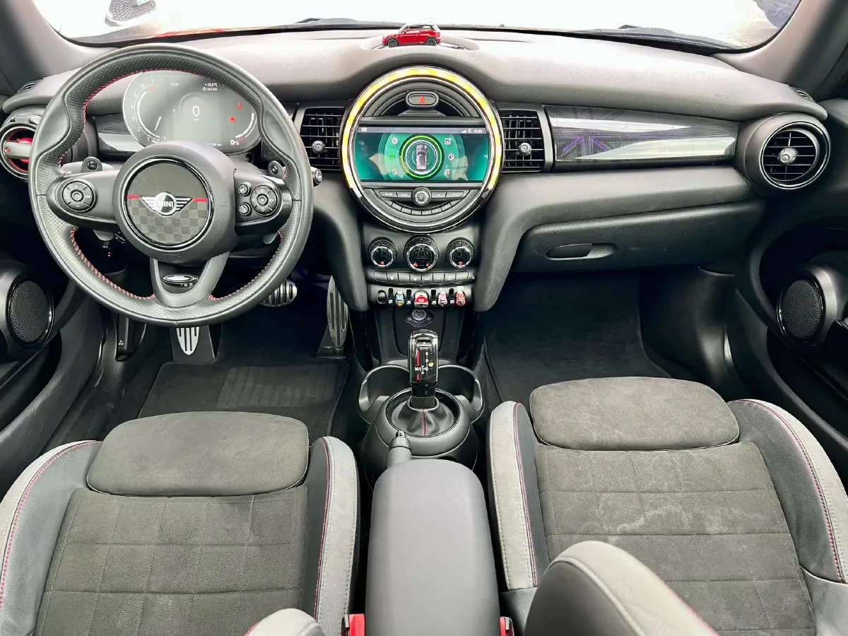 2021 MINI MINI 2.0T 192HP L4 7DCT,autocango,china used car exporter,china ev exporter,chinese used car exporter,chinese used ev exporter