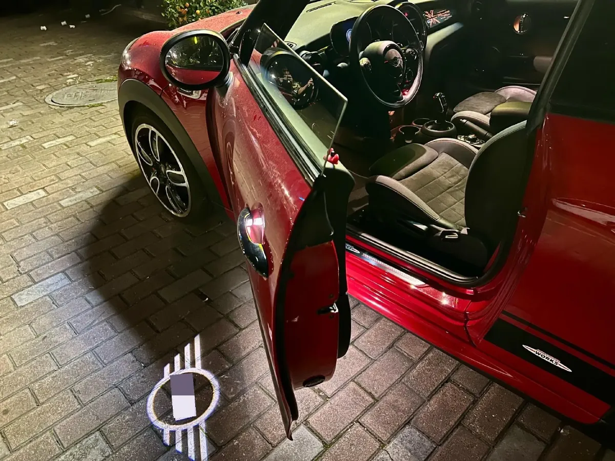 2021 MINI MINI 2.0T 192HP L4 7DCT,autocango,china used car exporter,china ev exporter,chinese used car exporter,chinese used ev exporter