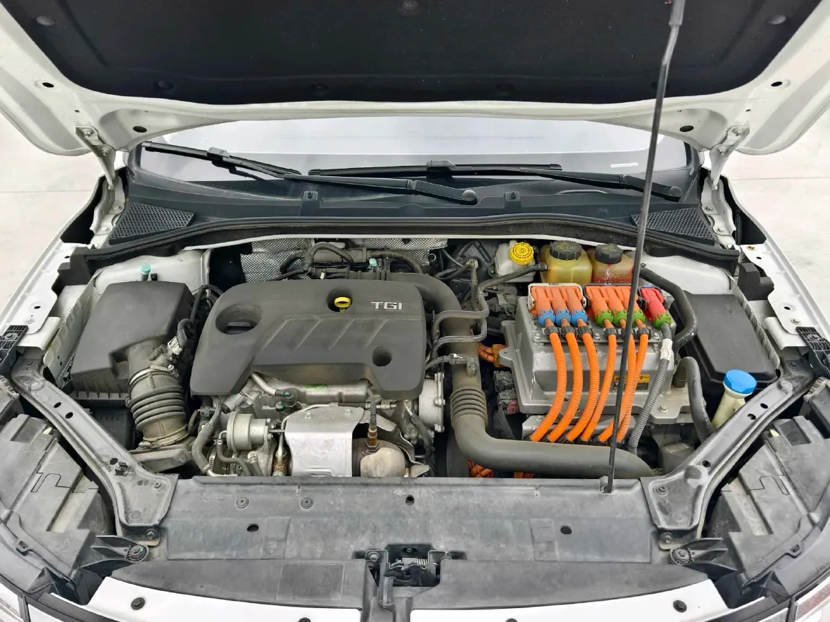 2017 Roewe i6 1.0T 125HP L3 2AT PHEV,autocango,china used car exporter,china ev exporter,chinese used car exporter,chinese used ev exporter