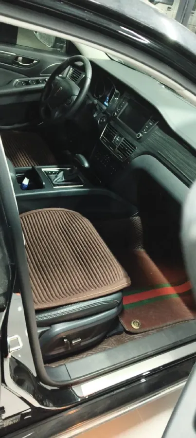 2019 HongQi H7 1.8T 188HP L4 6AT,autocango,china used car exporter,china ev exporter,chinese used car exporter,chinese used ev exporter