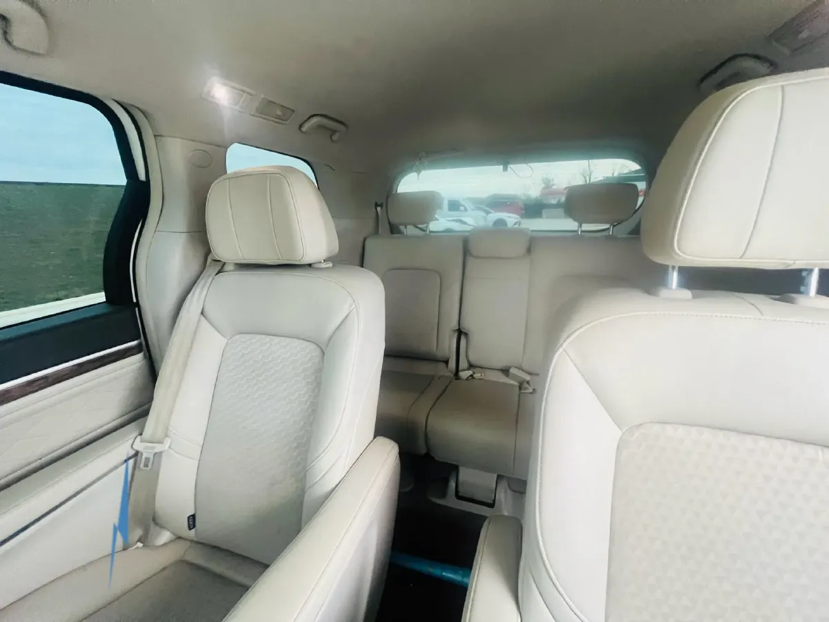 2018 GAC Trumpchi M8 2.0T 201HP L4 6AT,autocango,china used car exporter,china ev exporter,chinese used car exporter,chinese used ev exporter