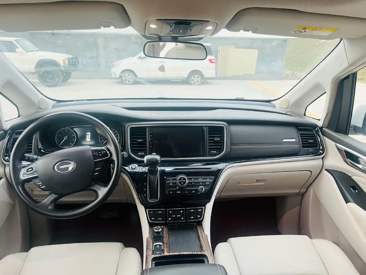 2018 GAC Trumpchi M8 2.0T 201HP L4 6AT,autocango,china used car exporter,china ev exporter,chinese used car exporter,chinese used ev exporter