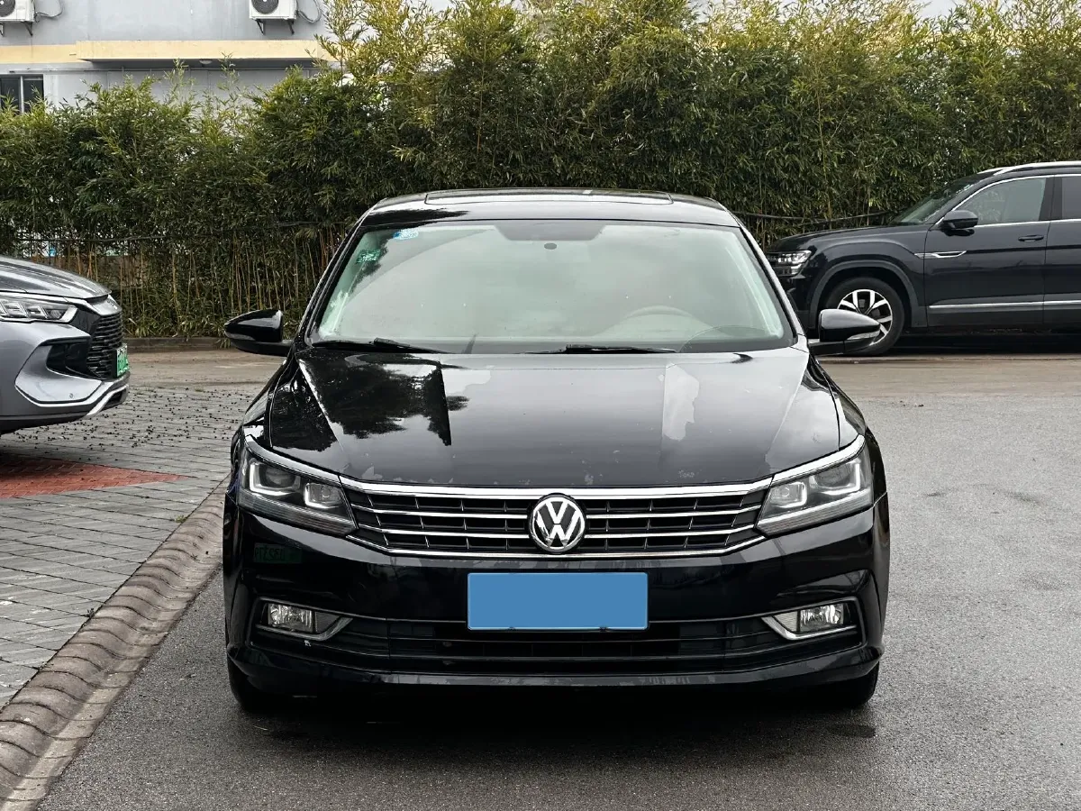 2017 Volkswagen Passat 1.8T 180HP L4 7DCT,autocango,china used car exporter,china ev exporter,chinese used car exporter,chinese used ev exporter