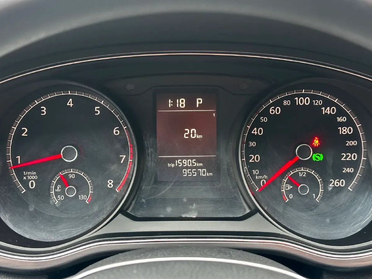 2017 Volkswagen Passat 1.8T 180HP L4 7DCT,autocango,china used car exporter,china ev exporter,chinese used car exporter,chinese used ev exporter