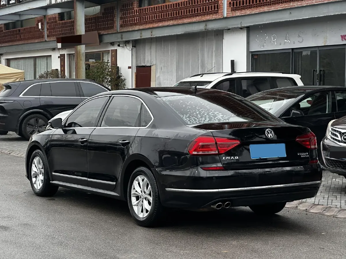 2017 Volkswagen Passat 1.8T 180HP L4 7DCT,autocango,china used car exporter,china ev exporter,chinese used car exporter,chinese used ev exporter