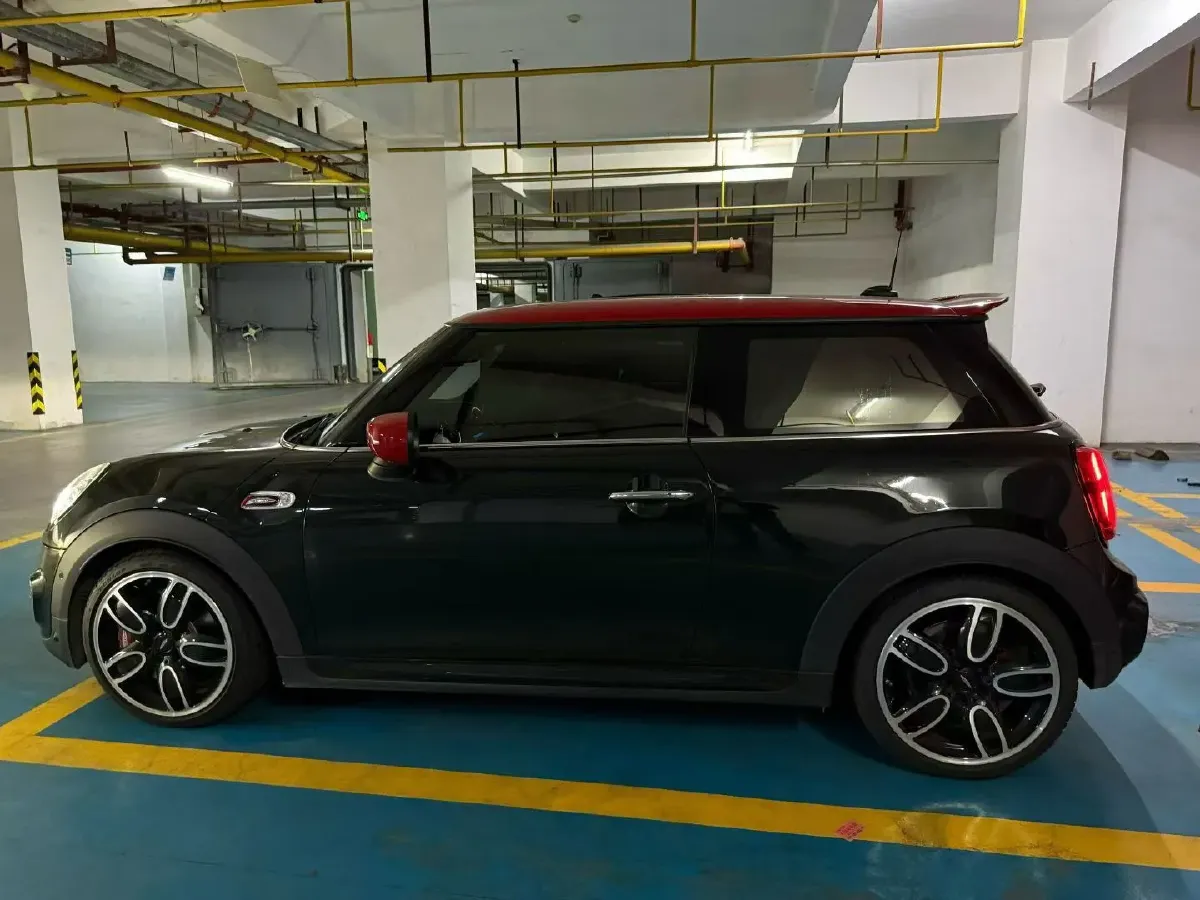 2021 MINI JCW 2.0T 231HP L4 8AT,autocango,china used car exporter,china ev exporter,chinese used car exporter,chinese used ev exporter