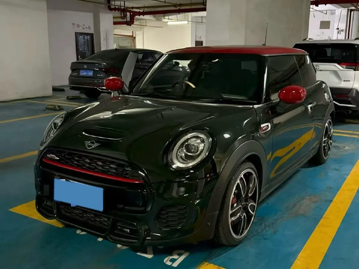 2021 MINI JCW 2.0T 231HP L4 8AT,autocango,china used car exporter,china ev exporter,chinese used car exporter,chinese used ev exporter