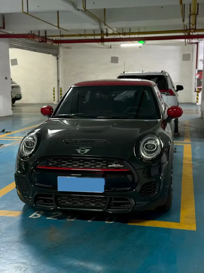 2021 MINI JCW 2.0T 231HP L4 8AT,autocango,china used car exporter,china ev exporter,chinese used car exporter,chinese used ev exporter