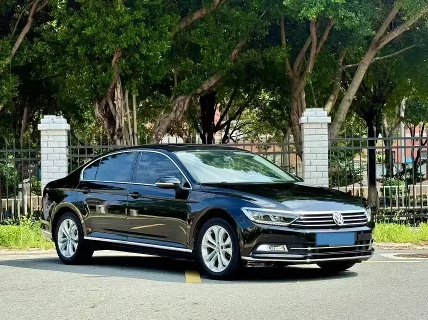 2018 Volkswagen Magotan 1.8T 180HP L4 7DCT,autocango,china used car exporter,china ev exporter,chinese used car exporter,chinese used ev exporter