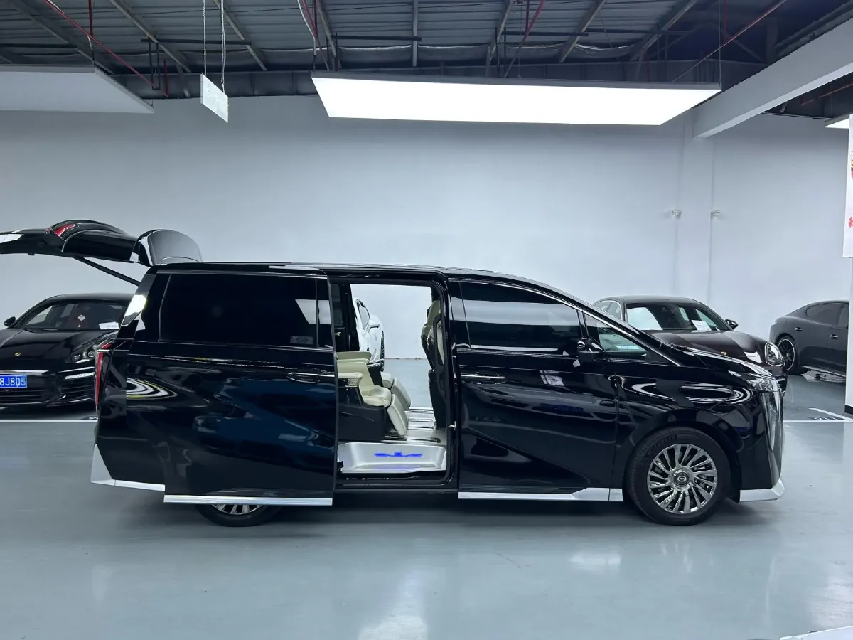 2023 GAC Trumpchi M8 2.0T 252HP L4 8AT,autocango,china used car exporter,china ev exporter,chinese used car exporter,chinese used ev exporter