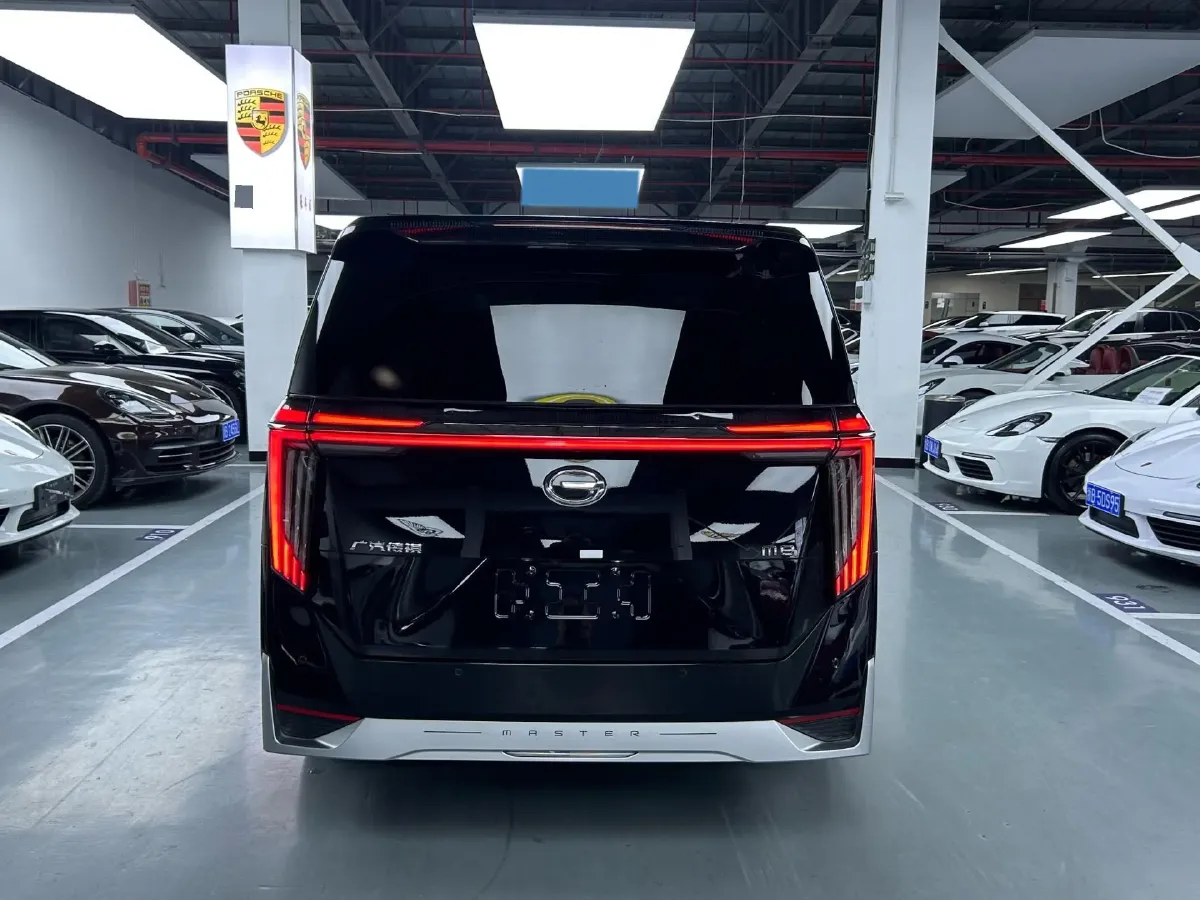 2023 GAC Trumpchi M8 2.0T 252HP L4 8AT,autocango,china used car exporter,china ev exporter,chinese used car exporter,chinese used ev exporter