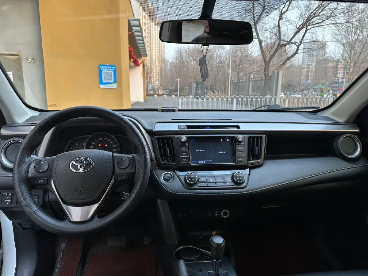 2018 Toyota RAV4 2.0L 151HP L4 CVT,autocango,china used car exporter,china ev exporter,chinese used car exporter,chinese used ev exporter