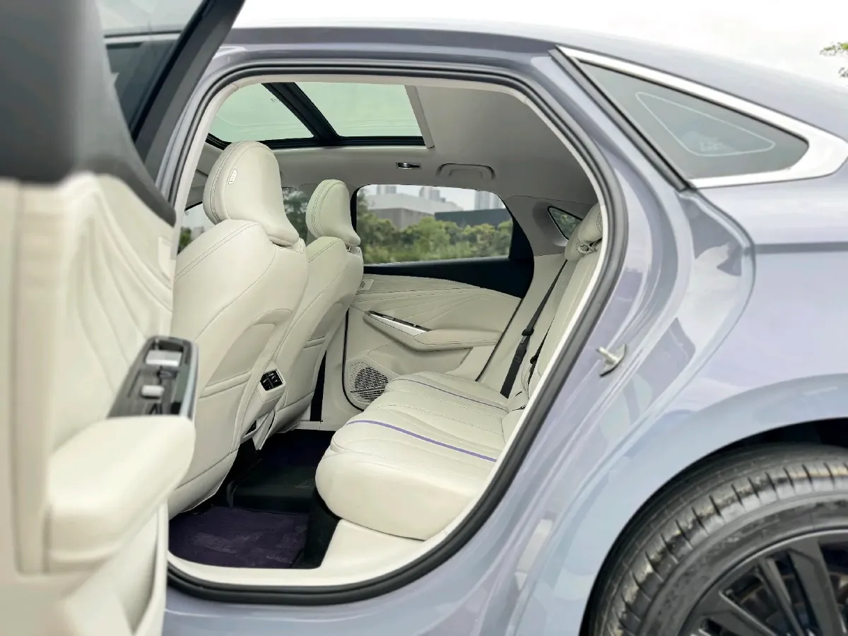 2024 Geely Preface 1.5T 163HP L4 3DHT Hybrid,autocango,china used car exporter,china ev exporter,chinese used car exporter,chinese used ev exporter