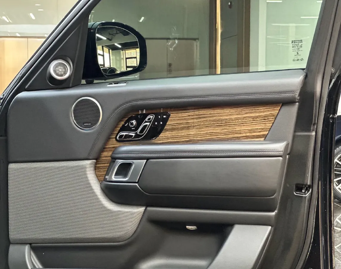 2018 Land Rover Range Rover 3.0T 381HP V6 8AT,autocango,china used car exporter,china ev exporter,chinese used car exporter,chinese used ev exporter