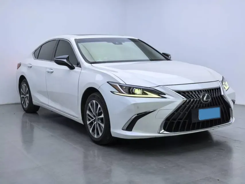 2022 Lexus ES 2.0L 173HP L4 CVT,autocango,china used car exporter,china ev exporter,chinese used car exporter,chinese used ev exporter