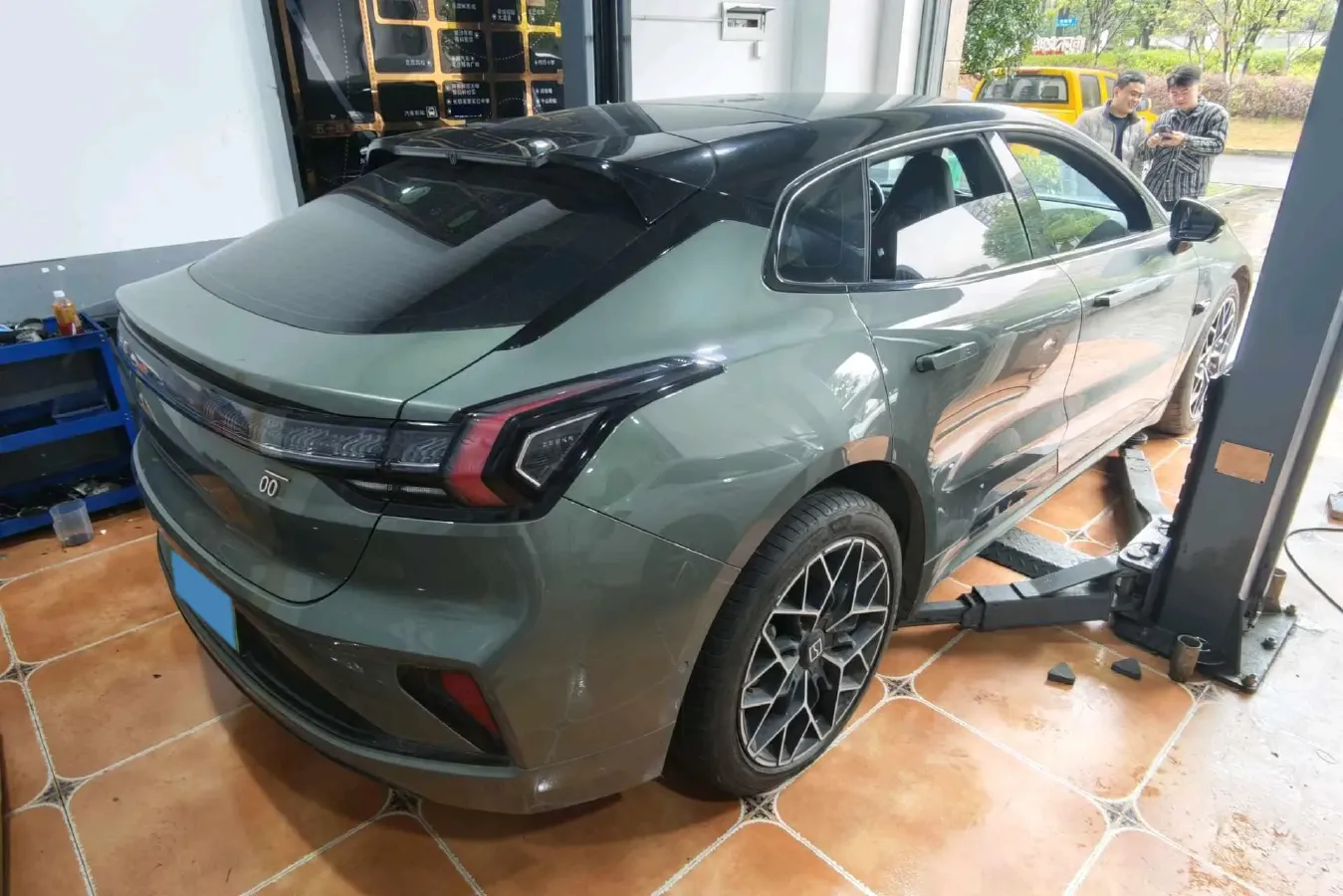 2024 Zeekr 001 BEV 95KWH,autocango,china used car exporter,china ev exporter,chinese used car exporter,chinese used ev exporter