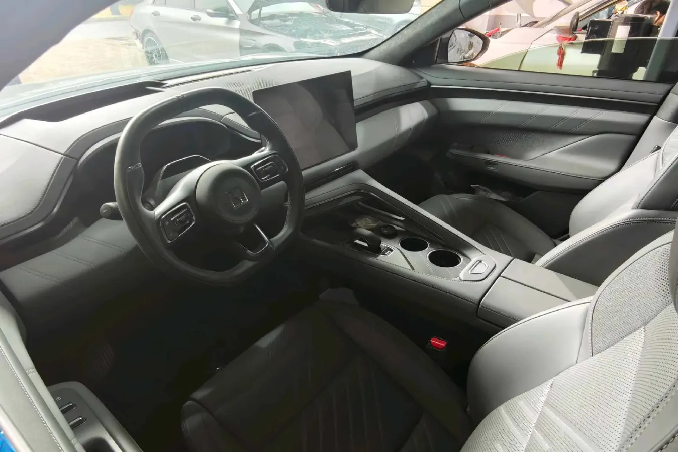 2024 Zeekr 001 BEV 95KWH,autocango,china used car exporter,china ev exporter,chinese used car exporter,chinese used ev exporter