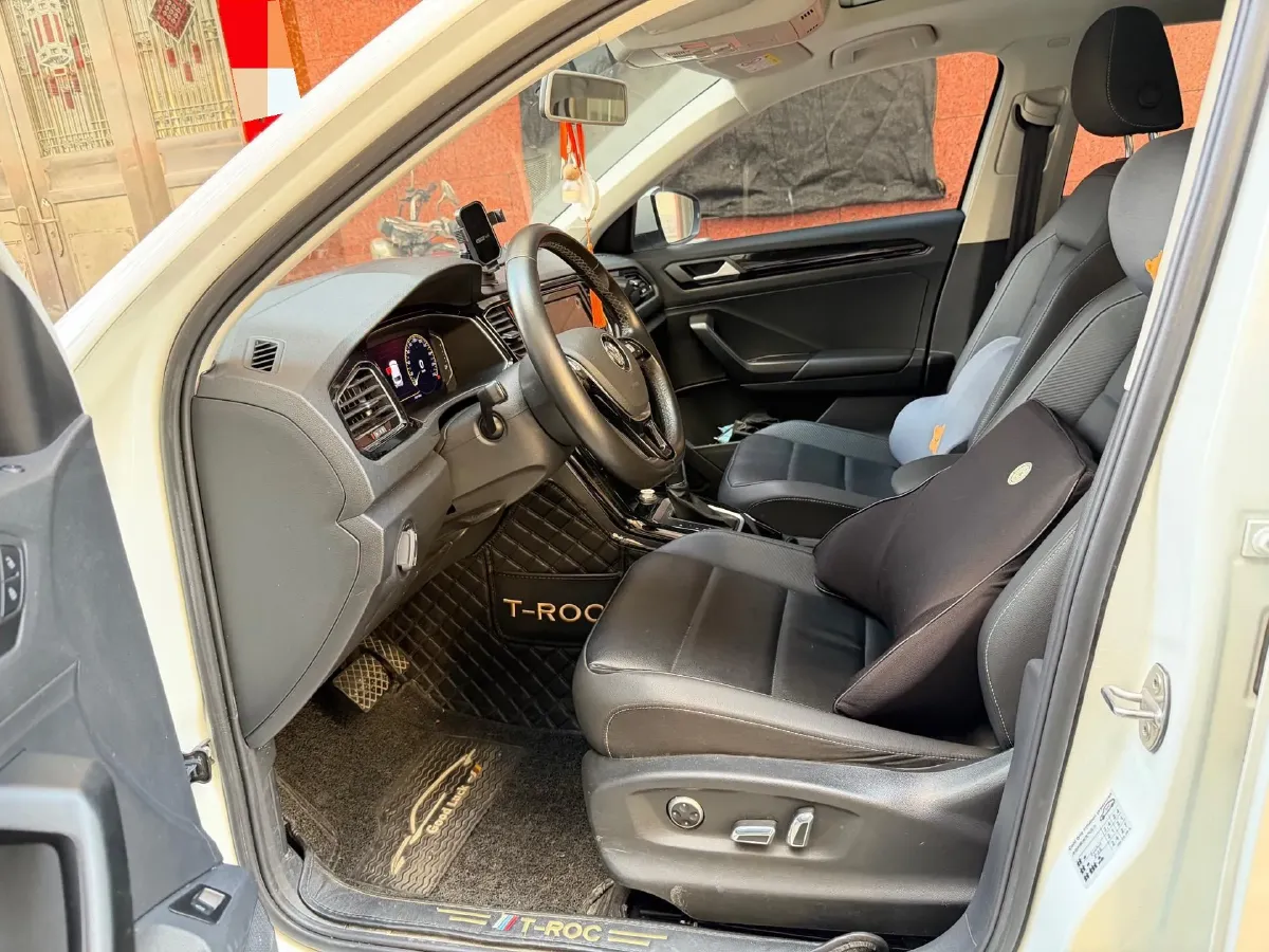 2020 Volkswagen T-Roc 1.4T 150HP L4 7DCT,autocango,china used car exporter,china ev exporter,chinese used car exporter,chinese used ev exporter