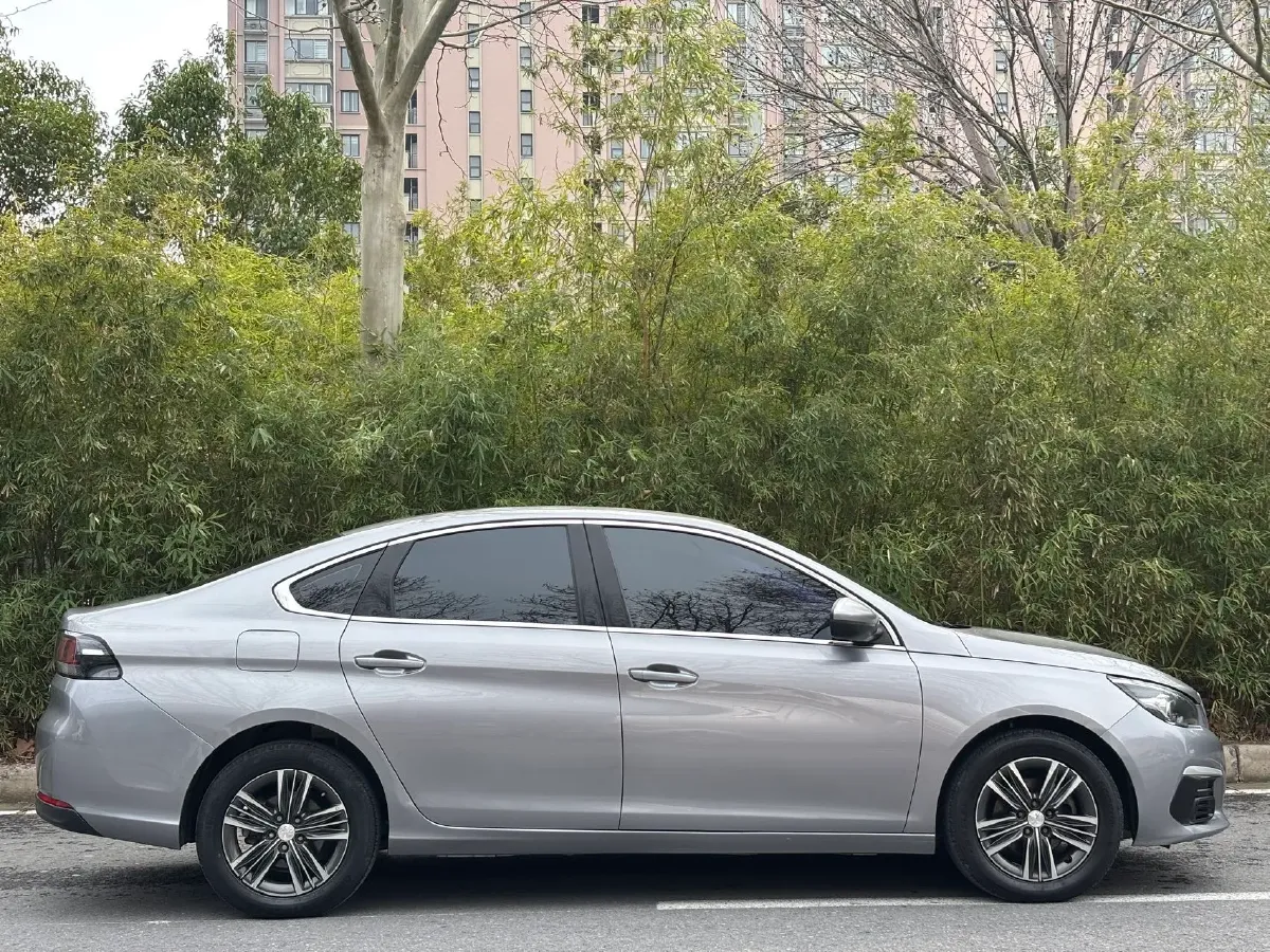 2018 Peugeot 308 1.6L 117HP L4 5MT,autocango,china used car exporter,china ev exporter,chinese used car exporter,chinese used ev exporter