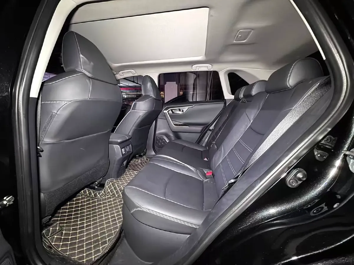 2023 Toyota RAV4 2.5L 178HP L4 E-CVT Hybrid,autocango,china used car exporter,china ev exporter,chinese used car exporter,chinese used ev exporter