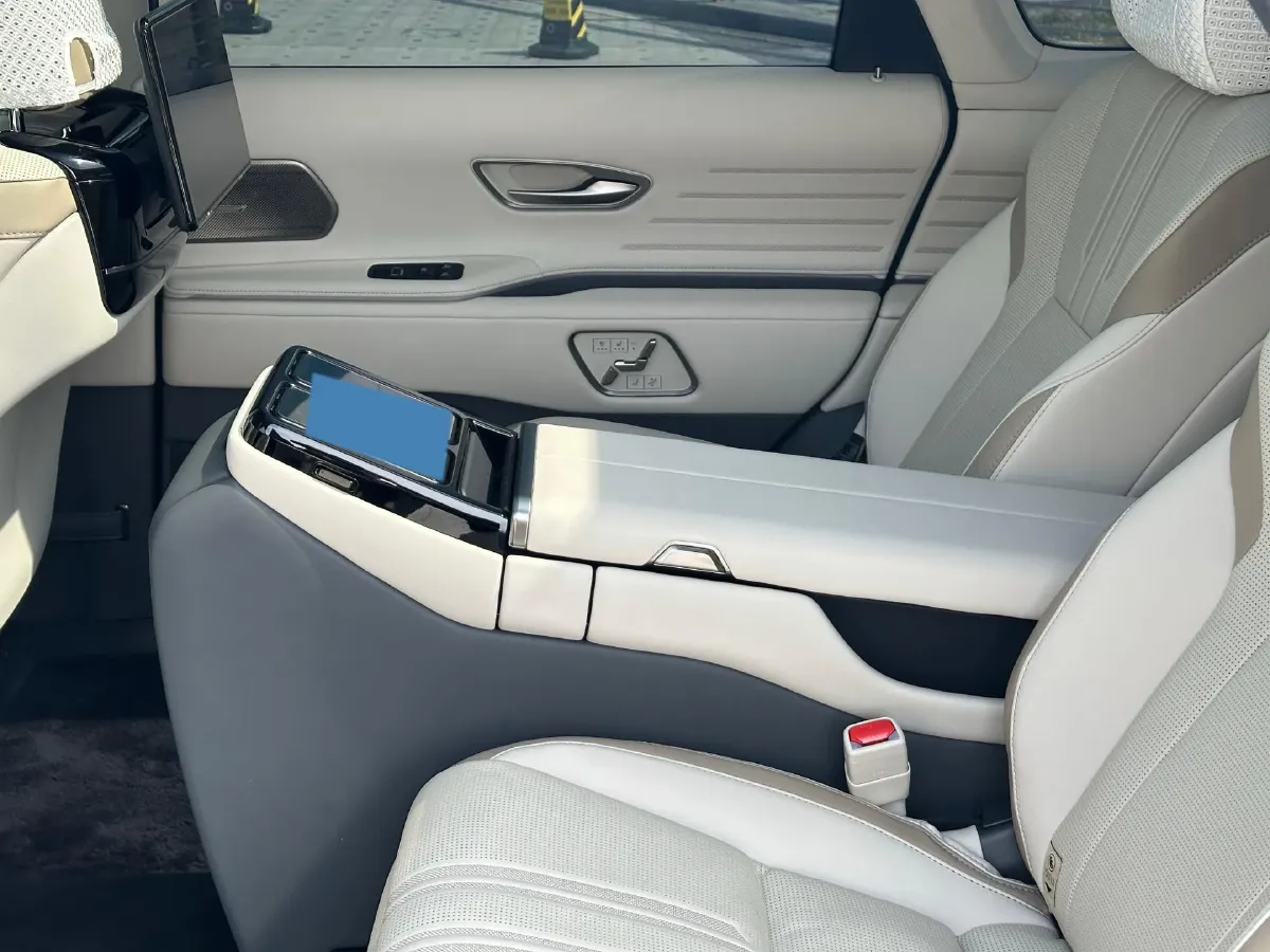 2024 Century Century 3.5L 262HP V6 E-CVT PHEV 18.1KWH,autocango,china used car exporter,china ev exporter,chinese used car exporter,chinese used ev exporter