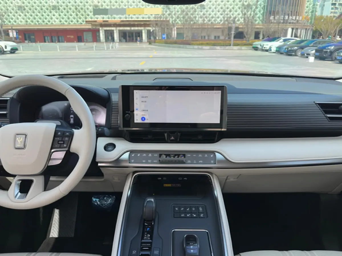 2024 Century Century 3.5L 262HP V6 E-CVT PHEV 18.1KWH,autocango,china used car exporter,china ev exporter,chinese used car exporter,chinese used ev exporter