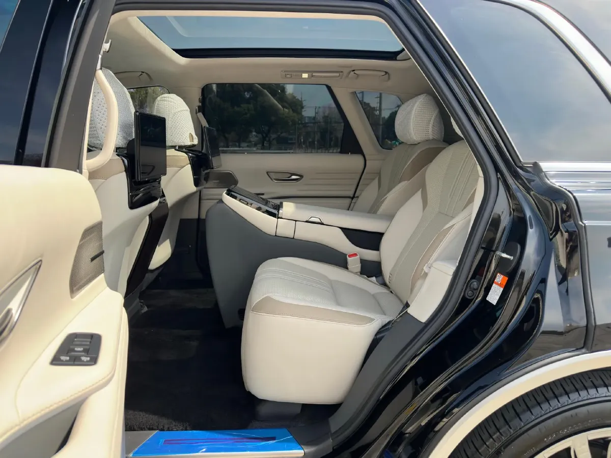 2024 Century Century 3.5L 262HP V6 E-CVT PHEV 18.1KWH,autocango,china used car exporter,china ev exporter,chinese used car exporter,chinese used ev exporter
