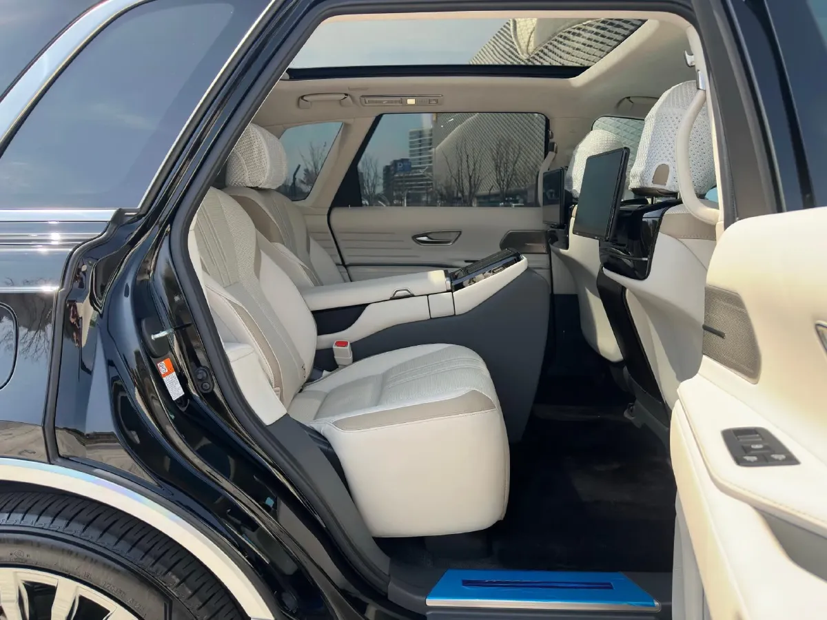 2024 Century Century 3.5L 262HP V6 E-CVT PHEV 18.1KWH,autocango,china used car exporter,china ev exporter,chinese used car exporter,chinese used ev exporter