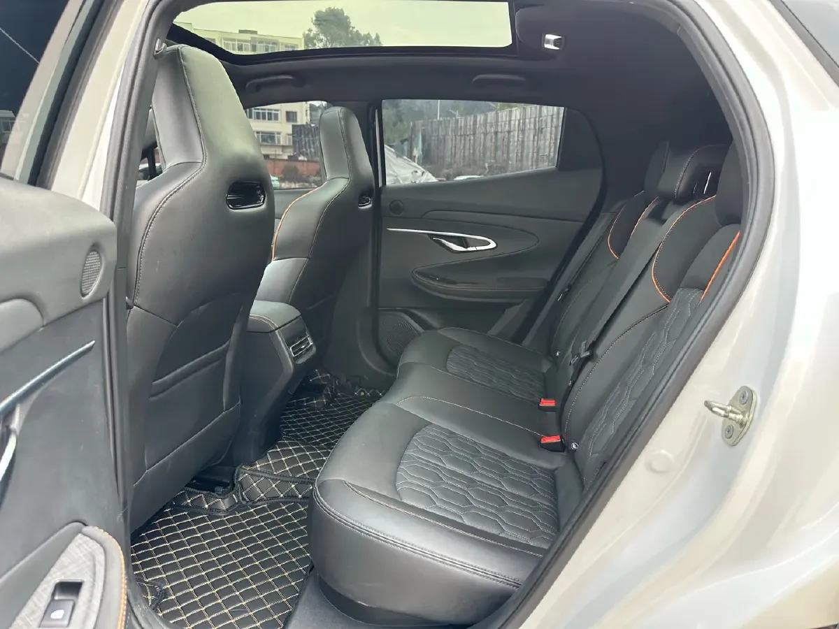 2022 ChangAn UNI-T 1.5T 188HP L4 7DCT,autocango,china used car exporter,china ev exporter,chinese used car exporter,chinese used ev exporter