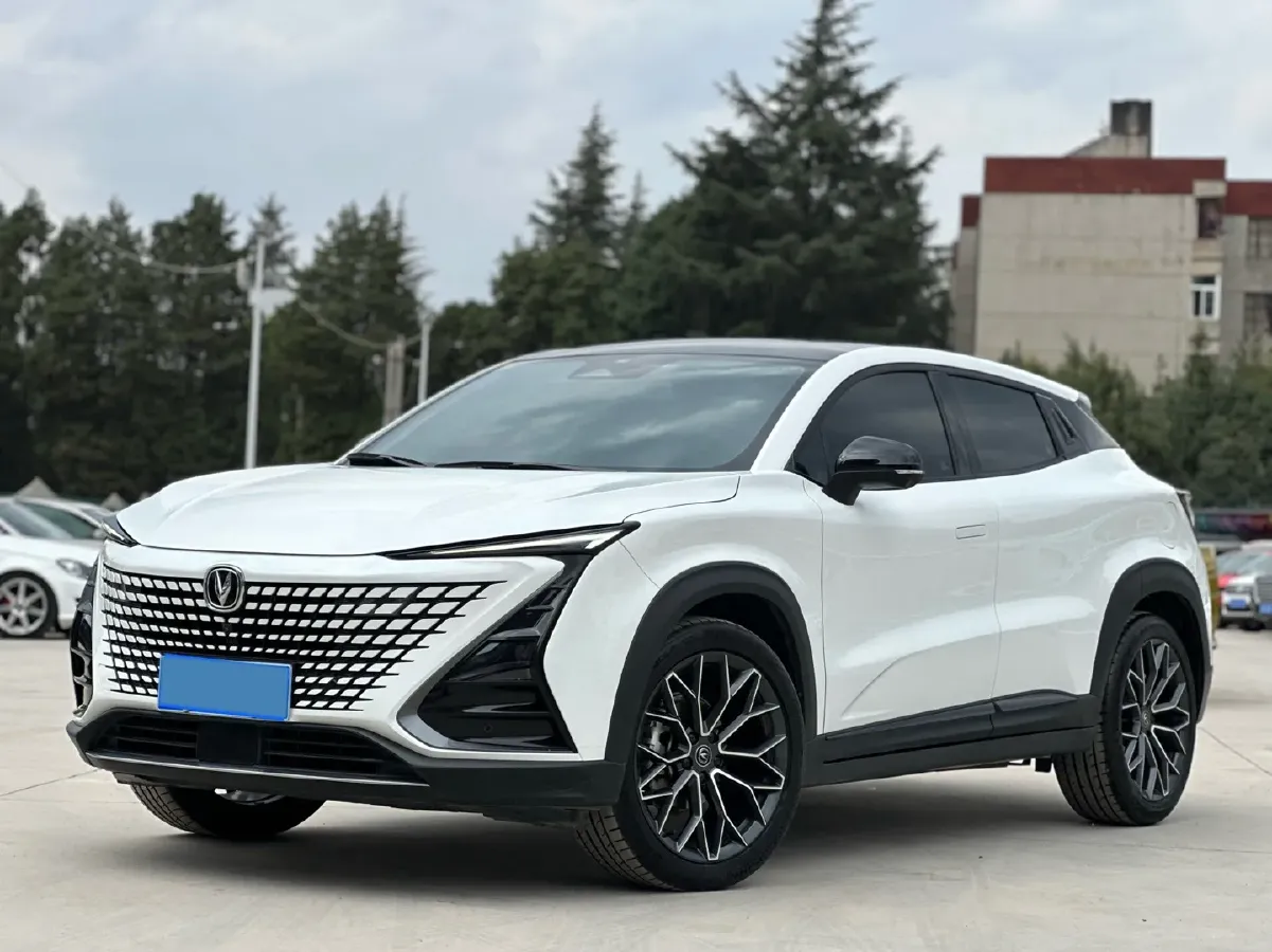 2022 ChangAn UNI-T 1.5T 188HP L4 7DCT,autocango,china used car exporter,china ev exporter,chinese used car exporter,chinese used ev exporter