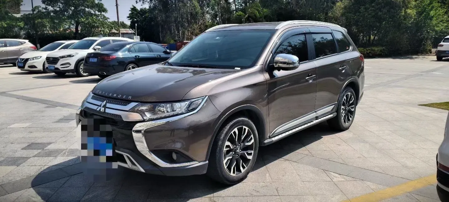2019 Mitsubishi Outlander 2.0L 166HP L4 CVT,autocango,china used car exporter,china ev exporter,chinese used car exporter,chinese used ev exporter