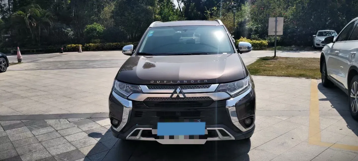 2019 Mitsubishi Outlander 2.0L 166HP L4 CVT,autocango,china used car exporter,china ev exporter,chinese used car exporter,chinese used ev exporter
