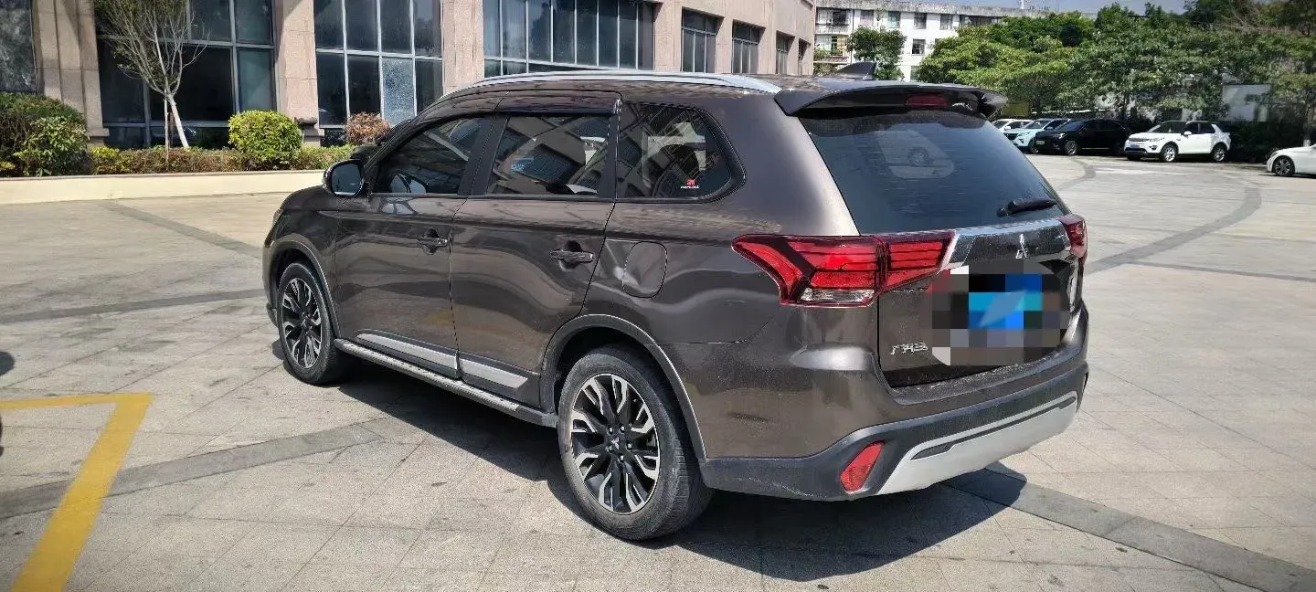 2019 Mitsubishi Outlander 2.0L 166HP L4 CVT,autocango,china used car exporter,china ev exporter,chinese used car exporter,chinese used ev exporter