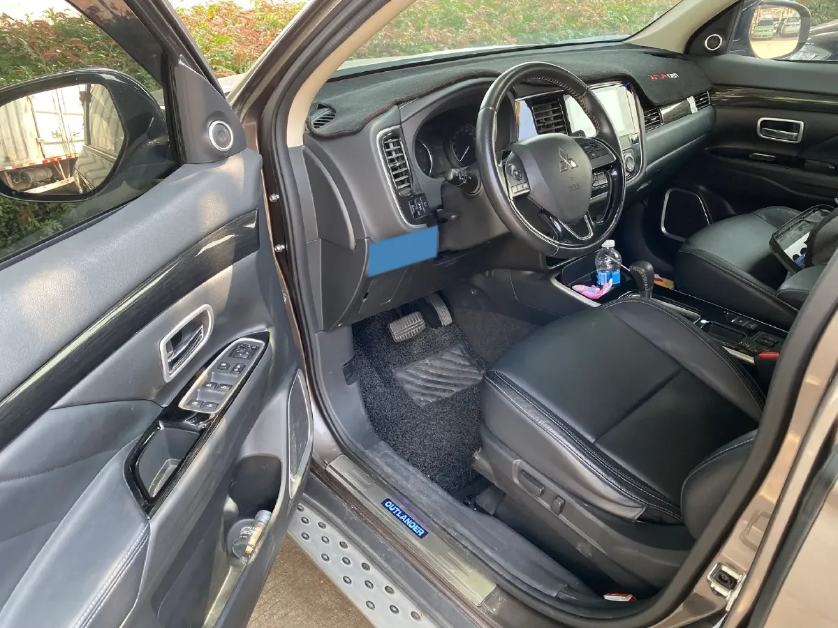 2019 Mitsubishi Outlander 2.0L 166HP L4 CVT,autocango,china used car exporter,china ev exporter,chinese used car exporter,chinese used ev exporter