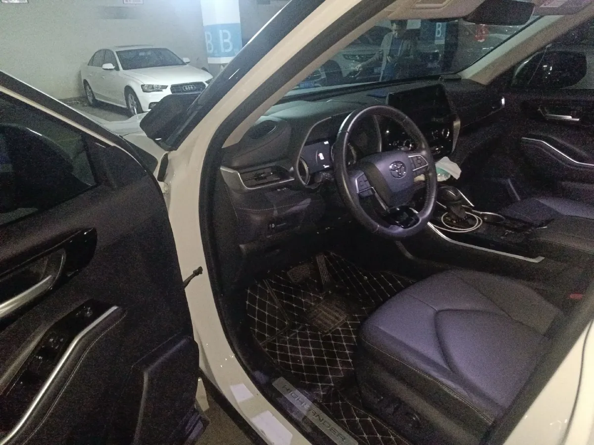 2024 Toyota Highlander 2.5L 189HP L4 E-CVT Hybrid,autocango,china used car exporter,china ev exporter,chinese used car exporter,chinese used ev exporter