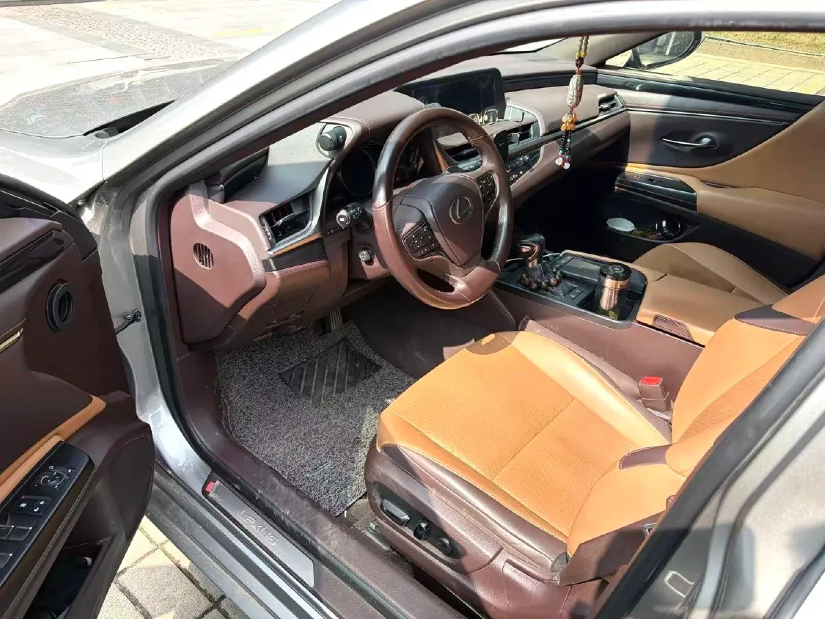 2018 Lexus ES 2.0L 167HP L4 6AT,autocango,china used car exporter,china ev exporter,chinese used car exporter,chinese used ev exporter