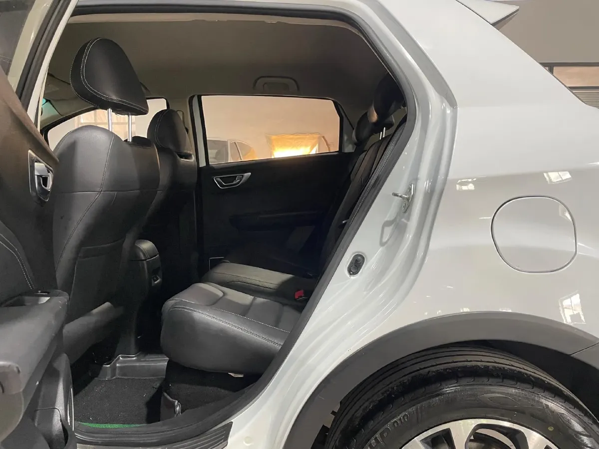 2017 Geely Vision X3 1.5L 102HP L4 4AT,autocango,china used car exporter,china ev exporter,chinese used car exporter,chinese used ev exporter