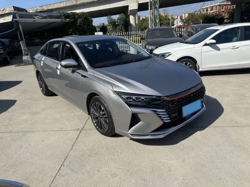 2021 DongFeng Aeolus YiXuan MAX 1.5T 190HP L4 7DCT,autocango,china used car exporter,china ev exporter,chinese used car exporter,chinese used ev exporter