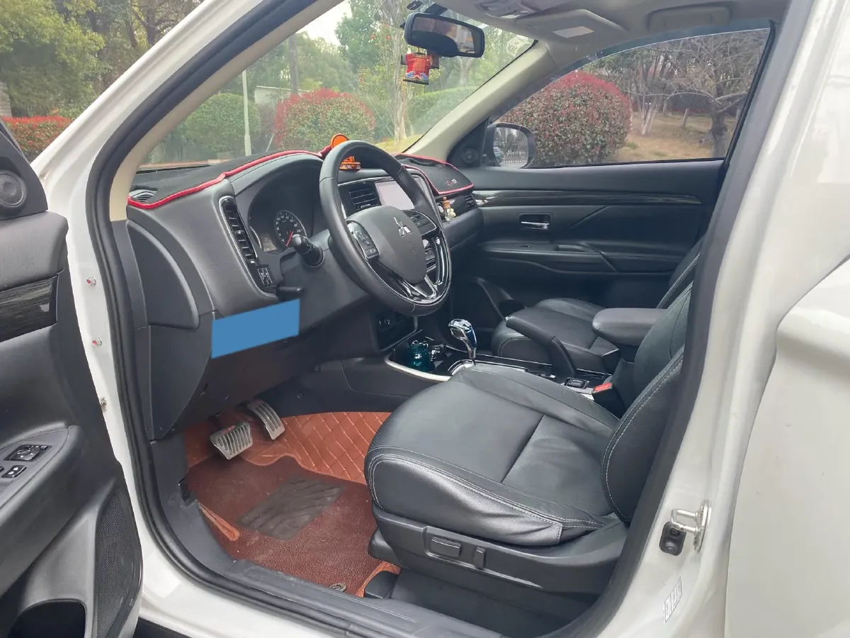 2018 Mitsubishi Outlander 2.0L 166HP L4 CVT,autocango,china used car exporter,china ev exporter,chinese used car exporter,chinese used ev exporter