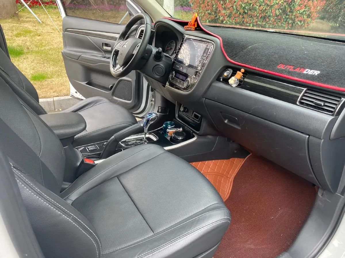 2018 Mitsubishi Outlander 2.0L 166HP L4 CVT,autocango,china used car exporter,china ev exporter,chinese used car exporter,chinese used ev exporter