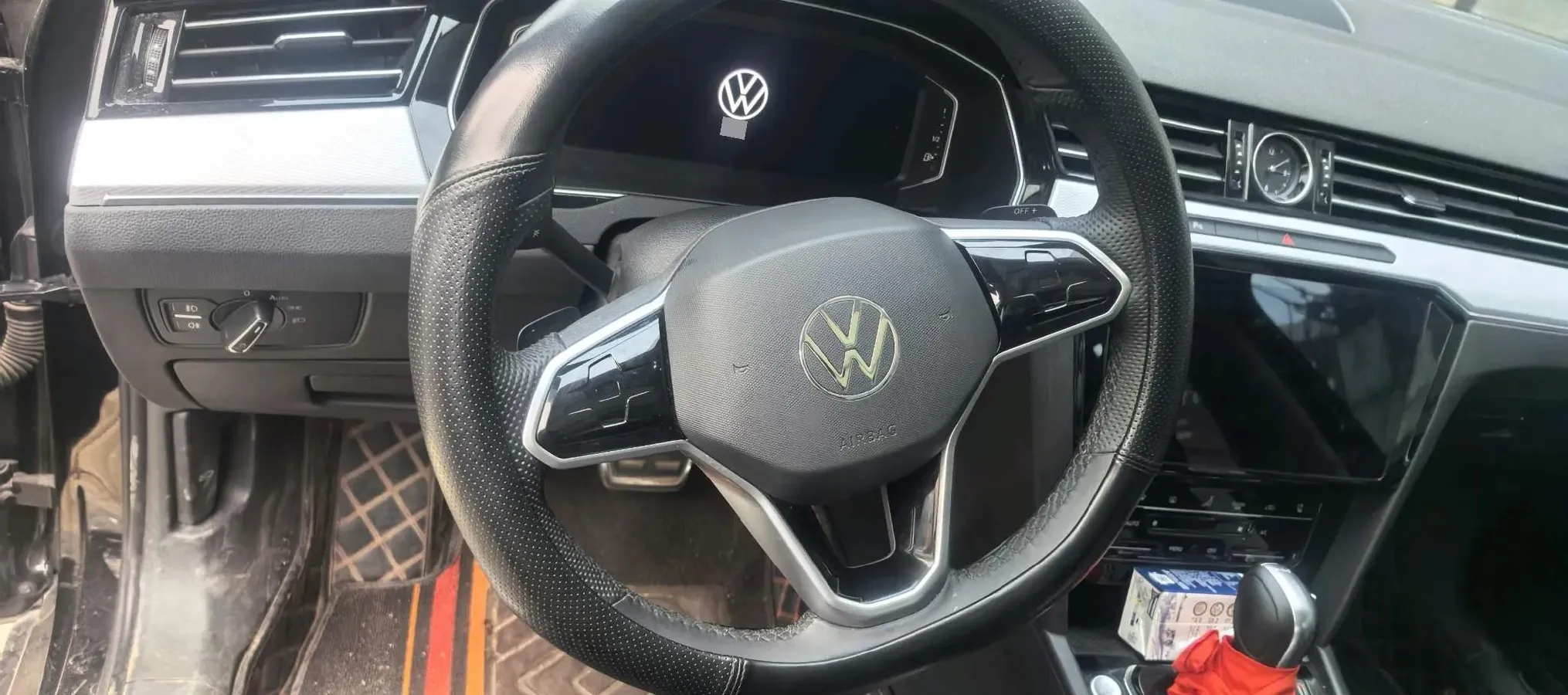 2023 Volkswagen Magotan 2.0T 186HP L4 7DCT,autocango,china used car exporter,china ev exporter,chinese used car exporter,chinese used ev exporter