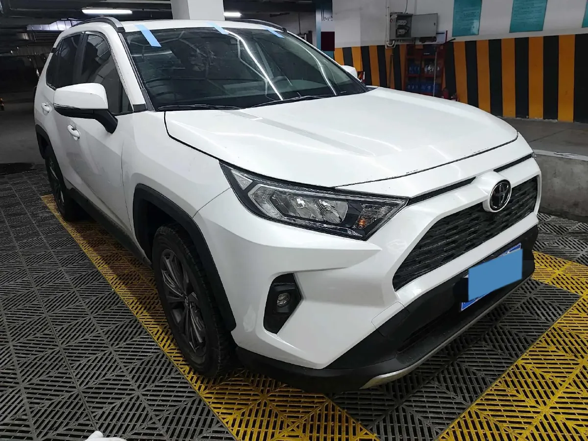 2023 Toyota RAV4 2.0L 171HP L4 CVT,autocango,china used car exporter,china ev exporter,chinese used car exporter,chinese used ev exporter