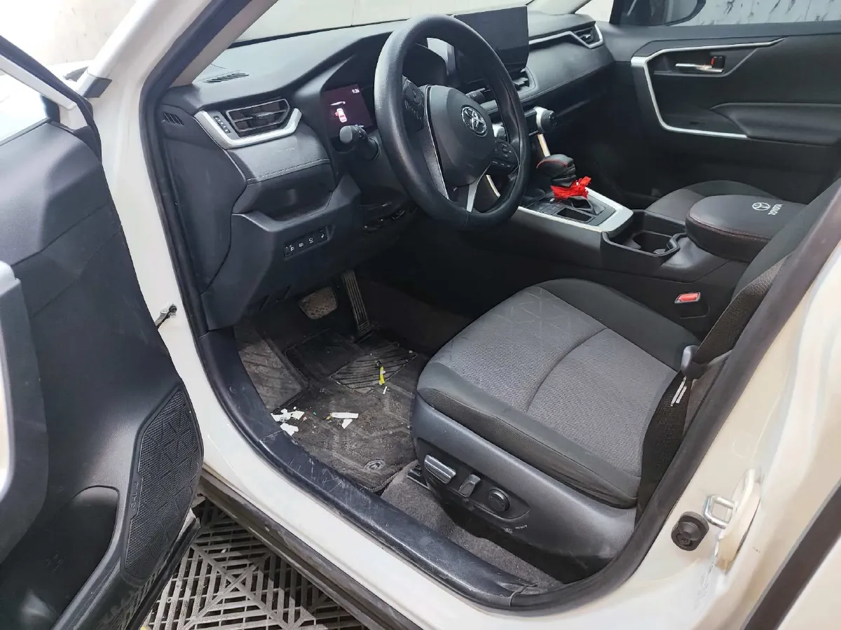 2023 Toyota RAV4 2.0L 171HP L4 CVT,autocango,china used car exporter,china ev exporter,chinese used car exporter,chinese used ev exporter