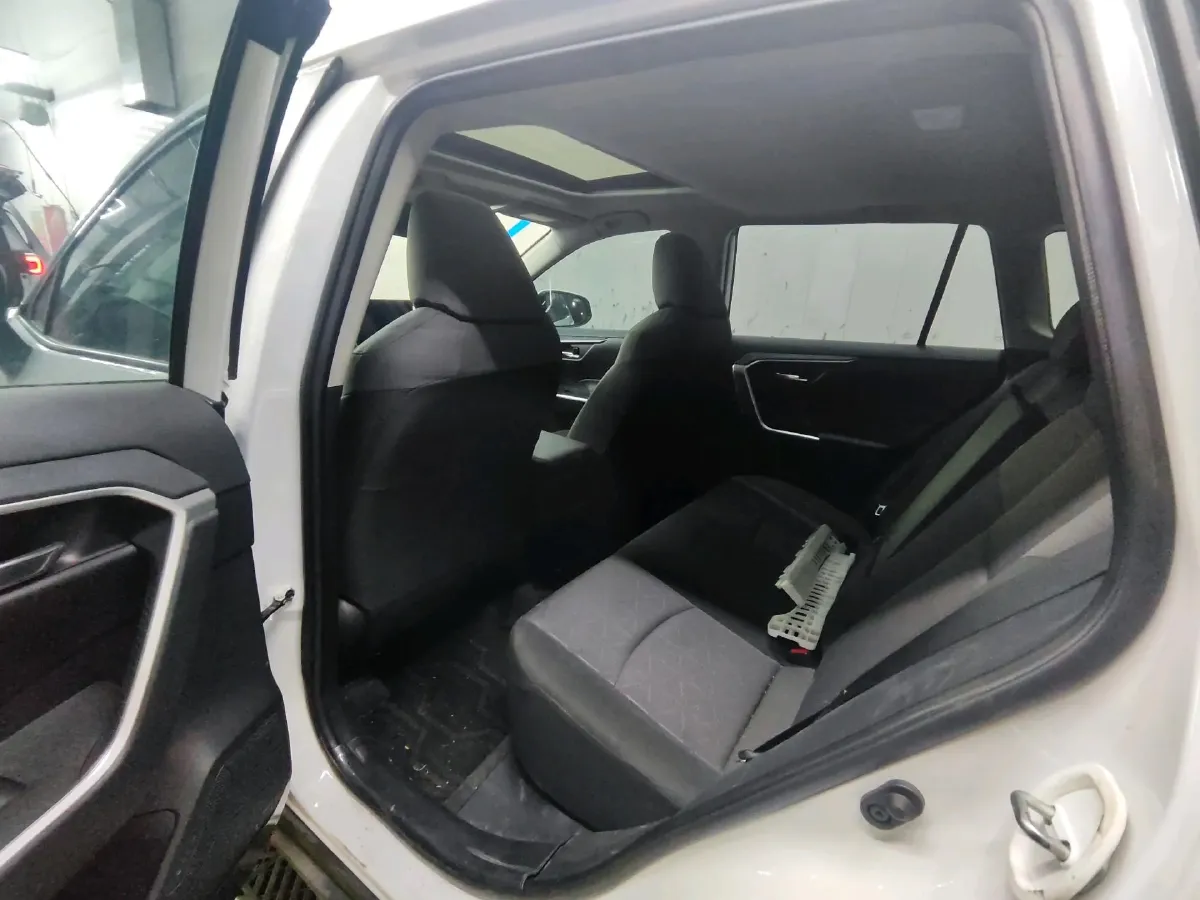 2023 Toyota RAV4 2.0L 171HP L4 CVT,autocango,china used car exporter,china ev exporter,chinese used car exporter,chinese used ev exporter