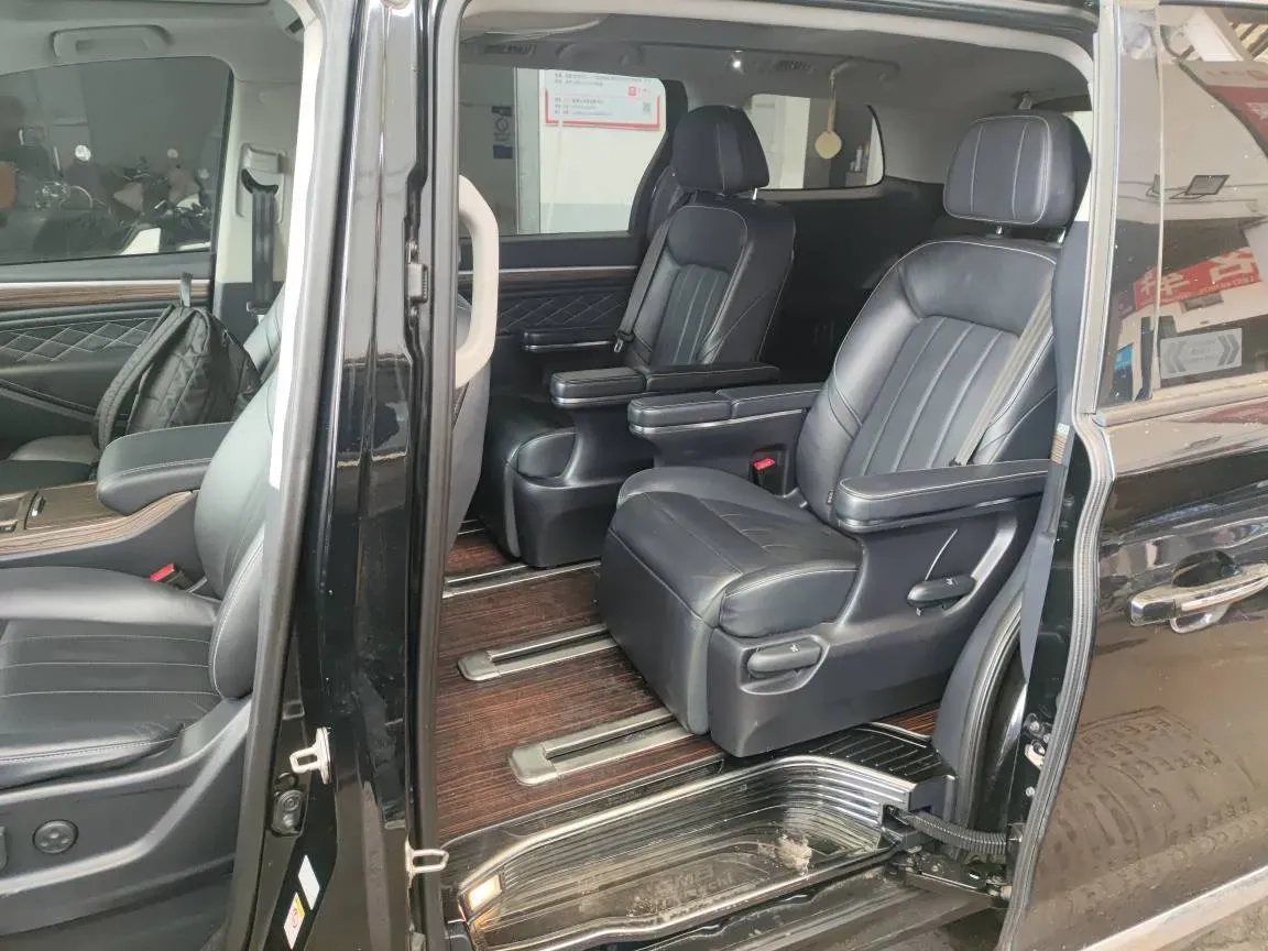 2019 GAC Trumpchi M8 2.0T 201HP L4 6AT,autocango,china used car exporter,china ev exporter,chinese used car exporter,chinese used ev exporter