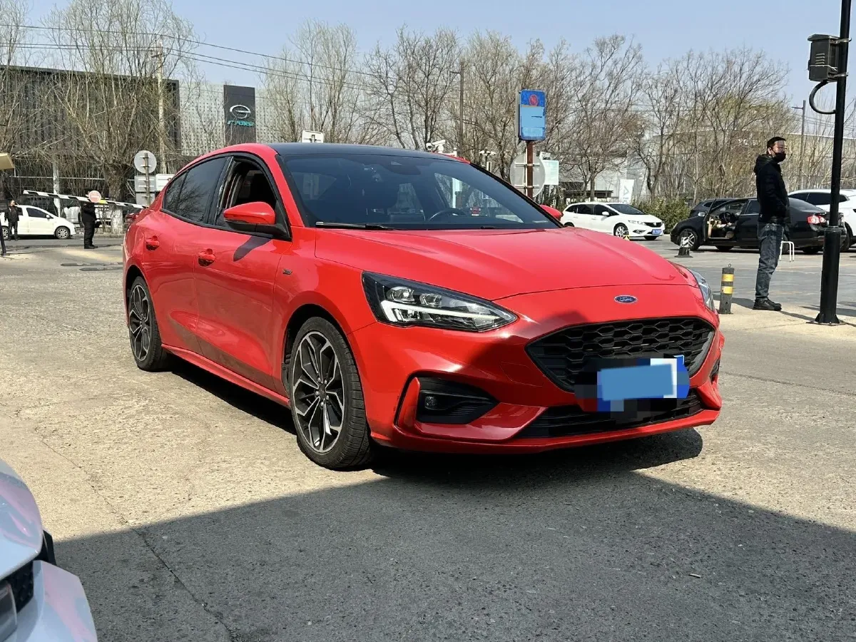 2019 Ford Focus 1.5T 184HP L3 8AT,autocango,china used car exporter,china ev exporter,chinese used car exporter,chinese used ev exporter